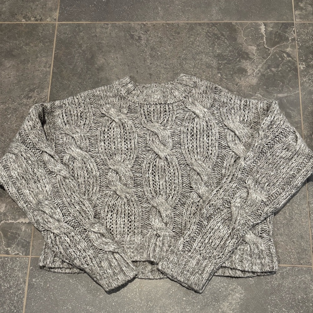 Urban Outfitters Gray Cable Knit Women's Sweater.  Cropped fit